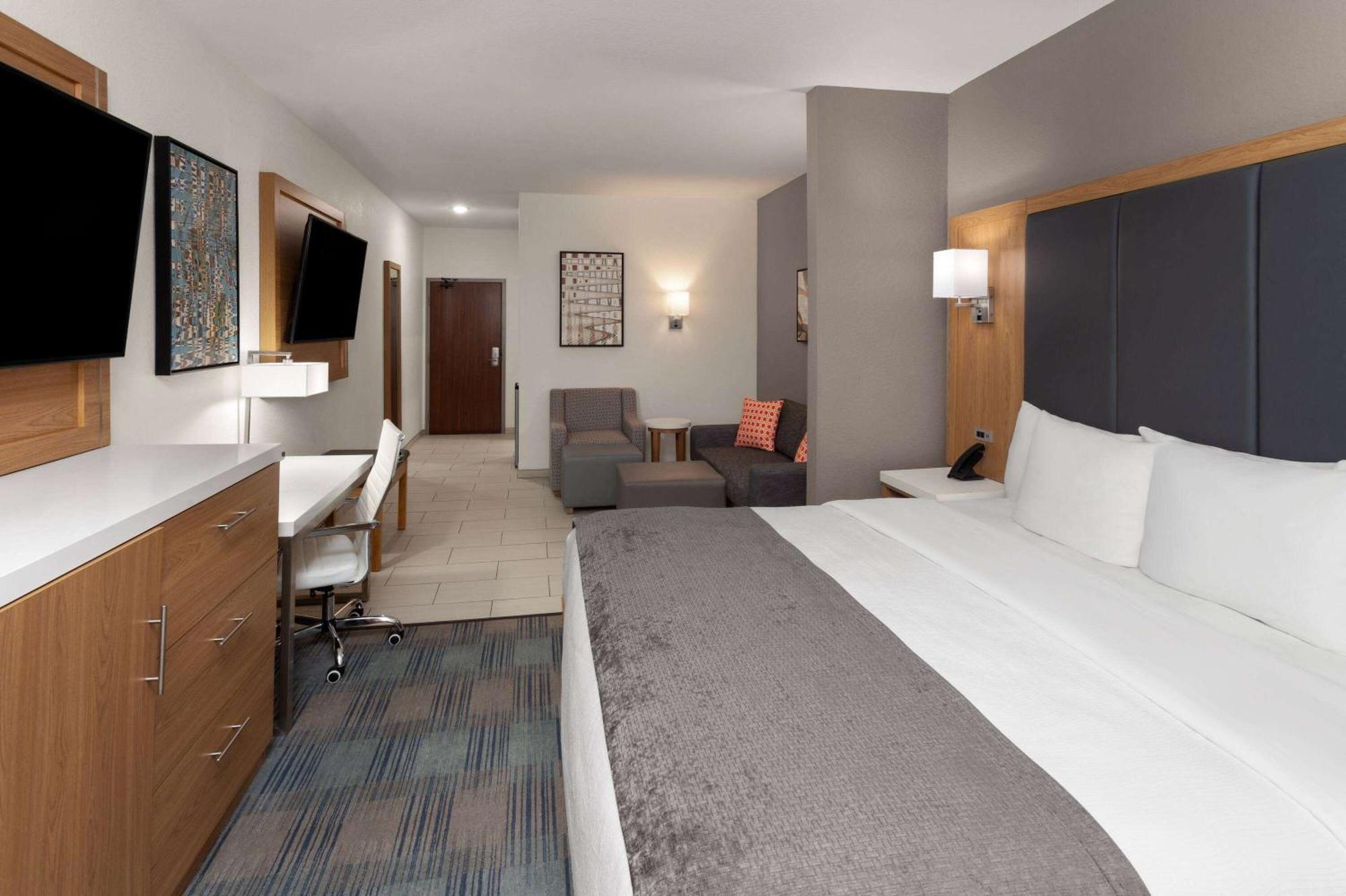 Western Hotel Coralville